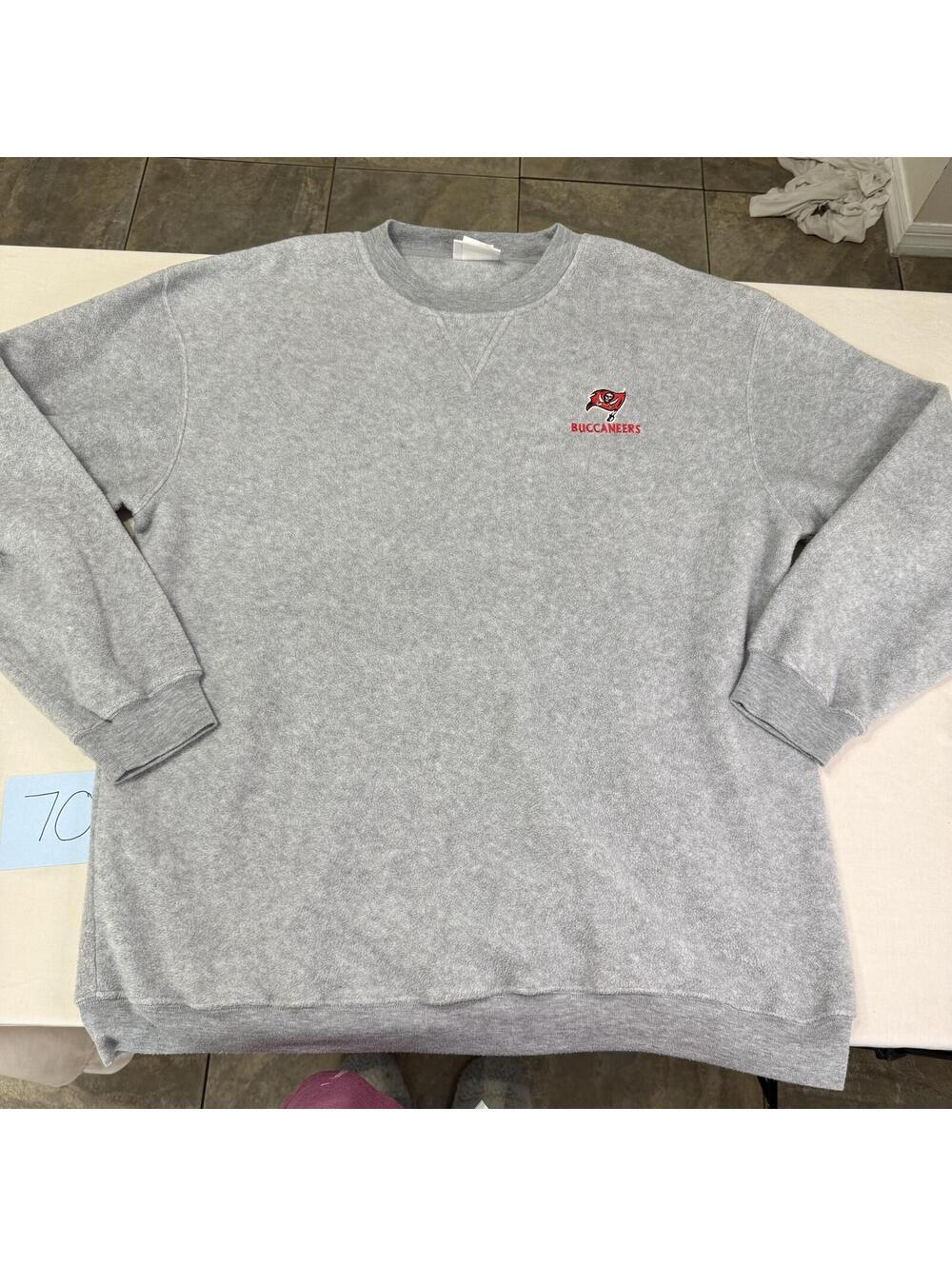 NFL Tampa Bay Buccaneers Gray Crewneck Sweatshirt XL - Picture 2 of 5